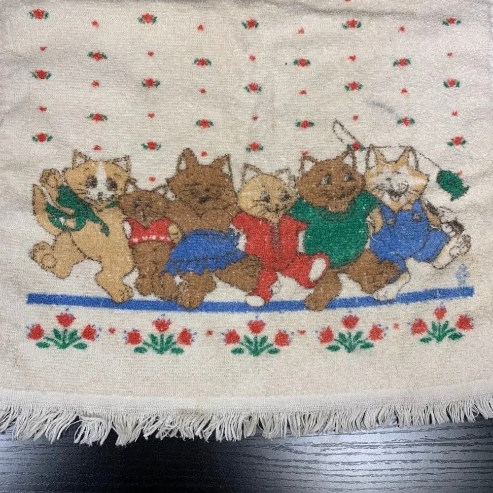Vintage Cat Kittens Hand Towel Fringed 100% Cotton Made in USA Cottagecore